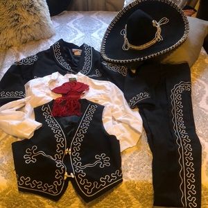 Boy charro suit size 11 includes hat